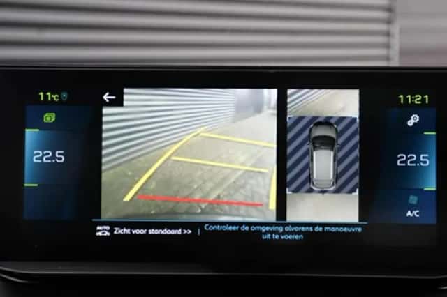 Peugeot 3008 (2022) thumbnail 21
