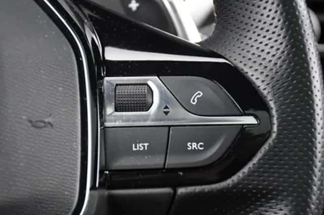 Peugeot 3008 (2022) thumbnail 26