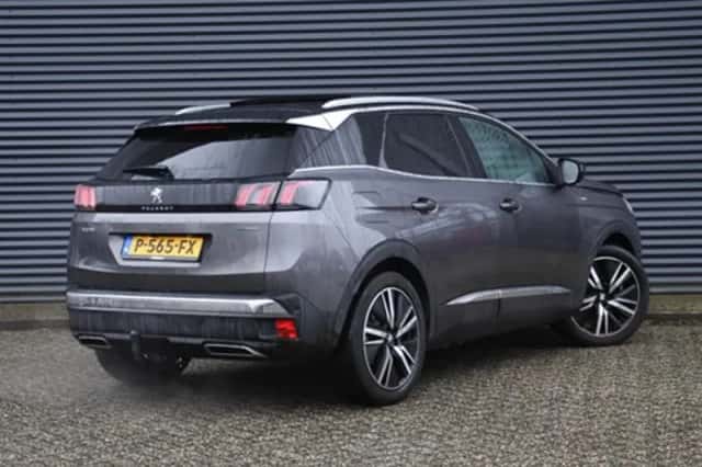 Peugeot 3008 (2022) thumbnail 4