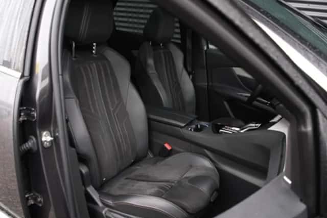 Peugeot 3008 (2022) thumbnail 8