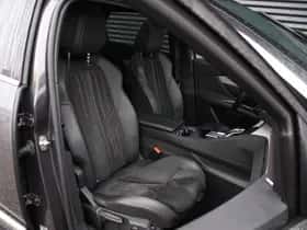Peugeot 3008 (2022) thumbnail 9