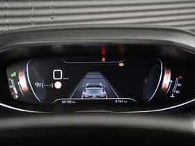 Peugeot 3008 (2018) thumbnail 15