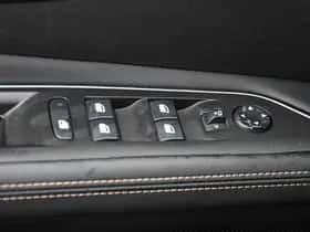 Peugeot 3008 (2018) thumbnail 30