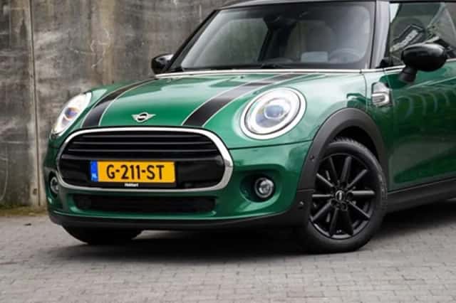 MINI Cooper (2019) thumbnail 2