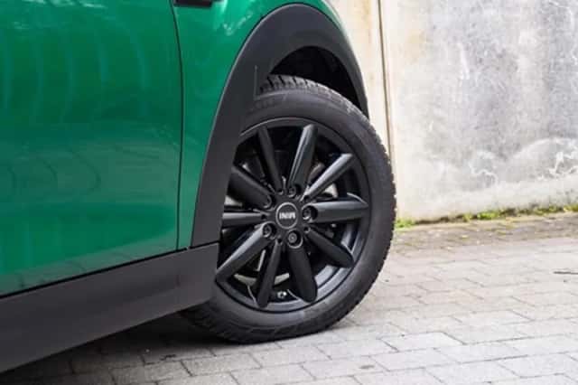 MINI Cooper (2019) thumbnail 9