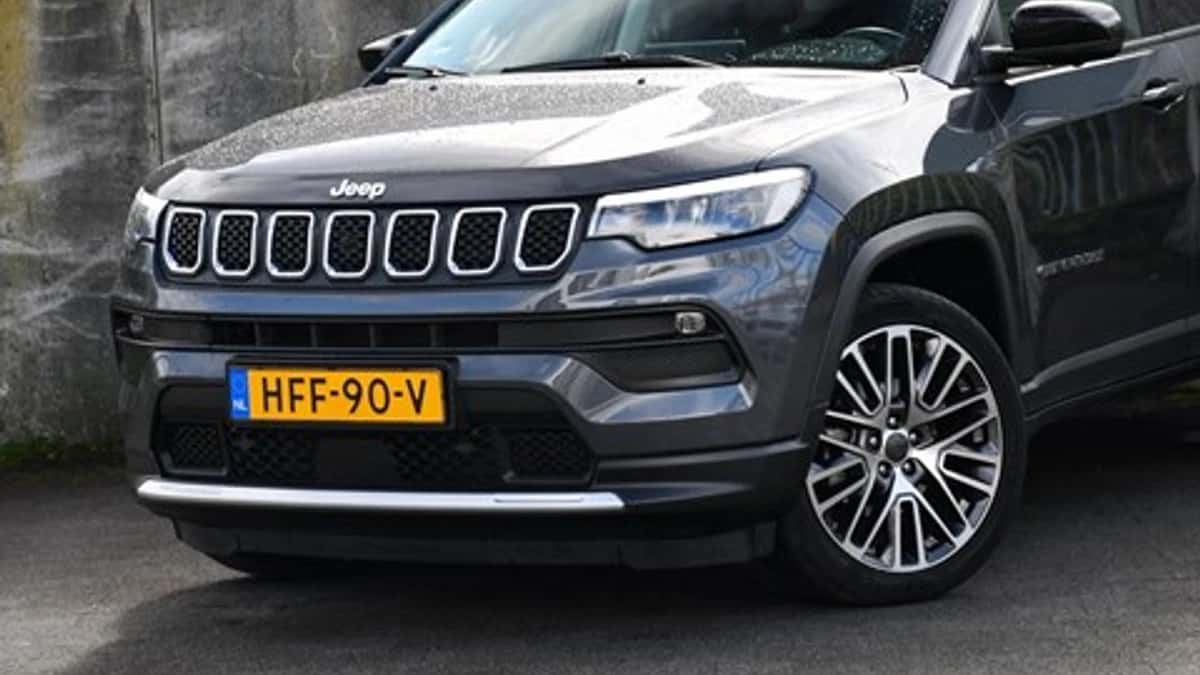 Jeep Compass (2023) — foto 1