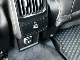 Jeep Compass (2023) thumbnail 16