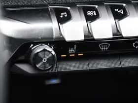 Peugeot 3008 (2021) thumbnail 24