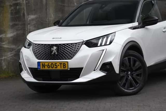Peugeot e-2008 (2022)