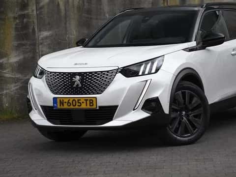 Peugeot e-2008 (2022) — foto 1