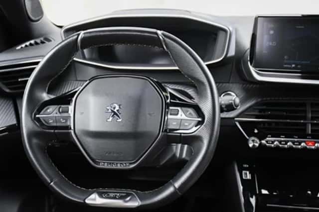 Peugeot e-2008 (2022) thumbnail 14