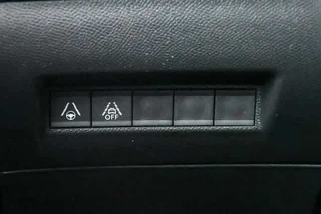 Peugeot e-2008 (2022) thumbnail 28