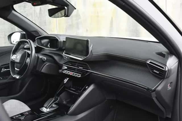 Peugeot e-2008 (2022) thumbnail 9