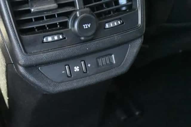 Peugeot 5008 (2020) thumbnail 18