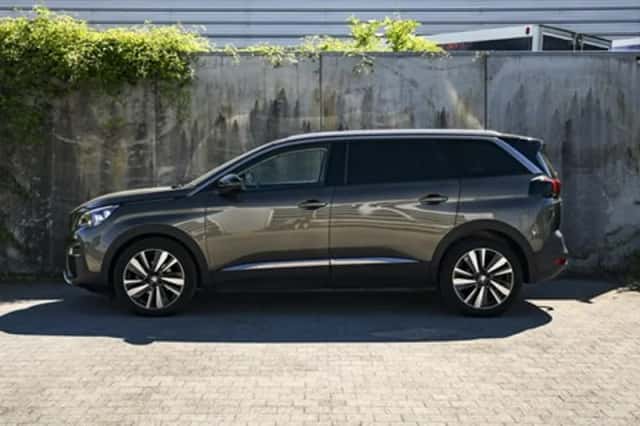 Peugeot 5008 (2020) thumbnail 3