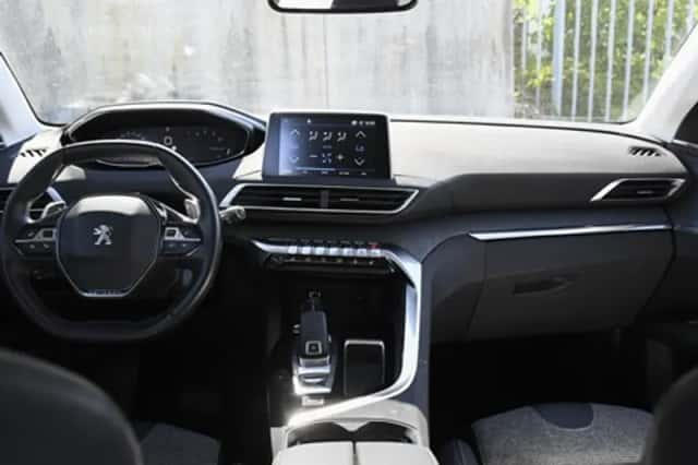 Peugeot 5008 (2020) thumbnail 24