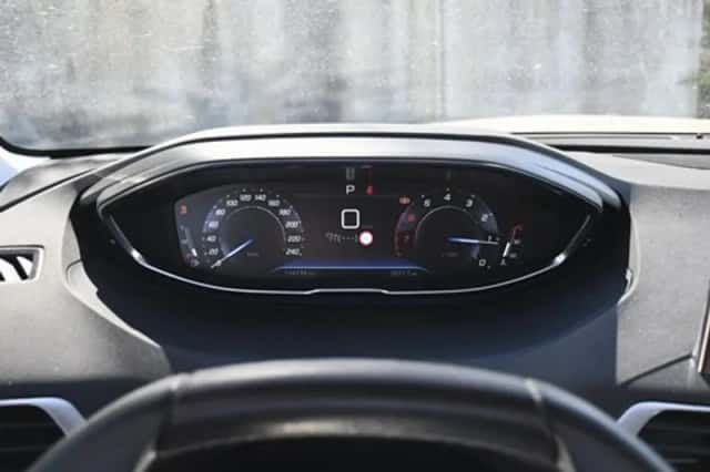 Peugeot 5008 (2020) thumbnail 26