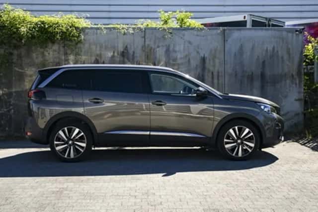 Peugeot 5008 (2020) thumbnail 4