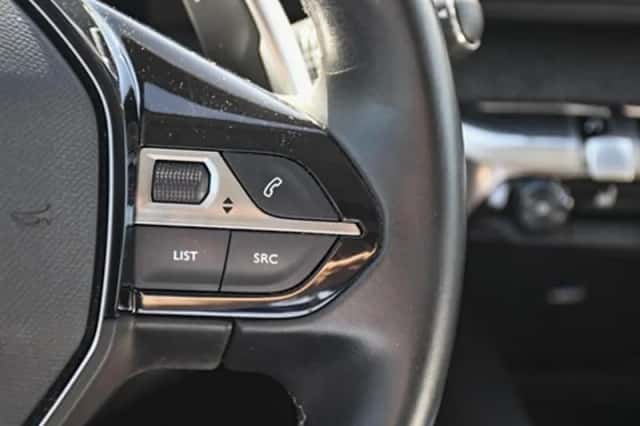 Peugeot 5008 (2020) thumbnail 41