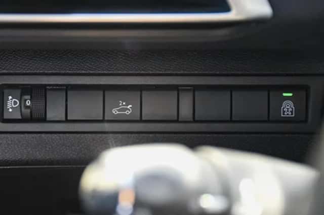 Peugeot 5008 (2020) thumbnail 45