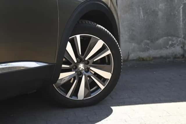 Peugeot 5008 (2020) thumbnail 7