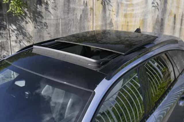 Peugeot 308 (2023) thumbnail 3