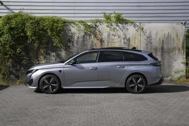 Peugeot 308 (2023) thumbnail 4