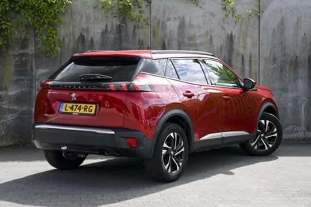 Peugeot 2008 (2021) thumbnail 5
