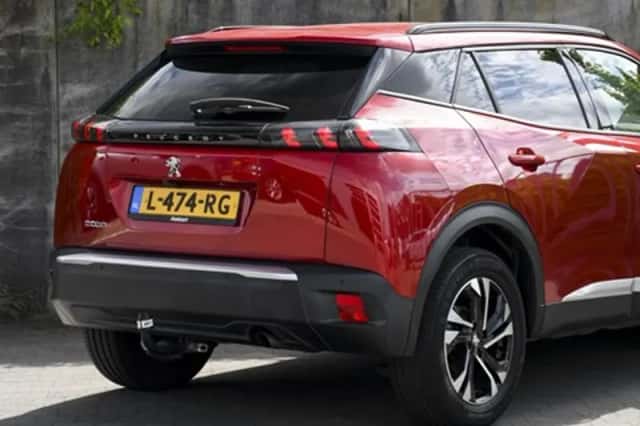 Peugeot 2008 (2021) thumbnail 6