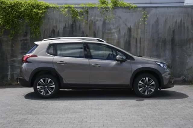 Peugeot 2008 (2017) thumbnail 4