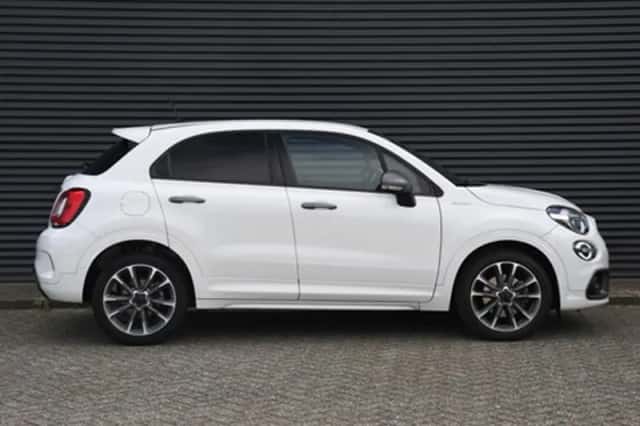 Fiat 500X (2020) thumbnail 4