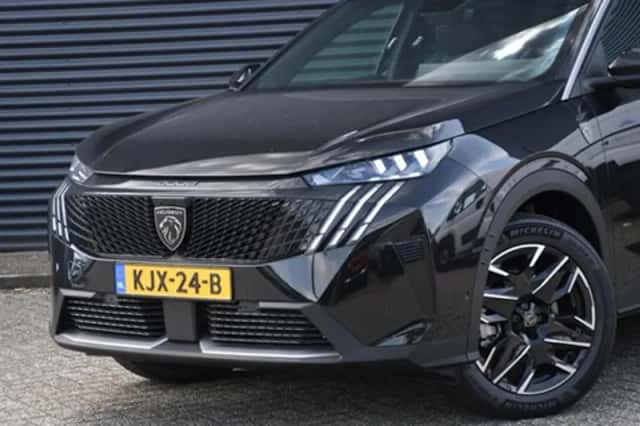 Peugeot 5008 (2026) thumbnail 2