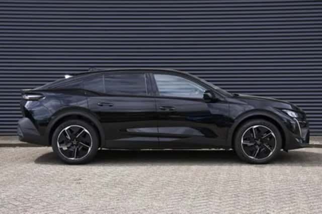 Peugeot 408 (2025) thumbnail 3