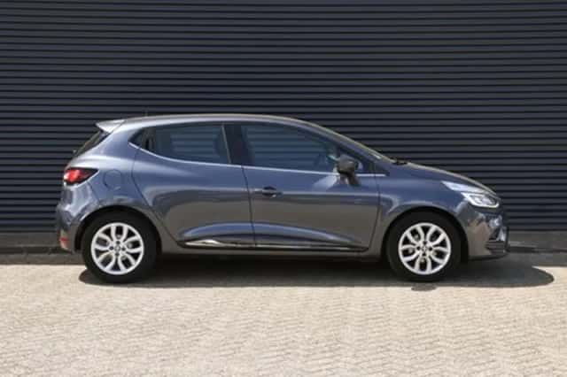 Renault Clio (2017) thumbnail 3