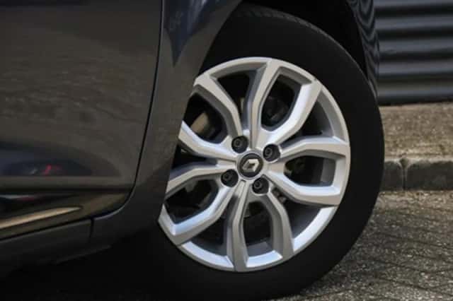 Renault Clio (2017) thumbnail 6