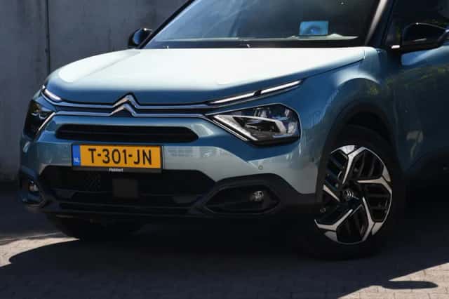 Citroën C4 (2023) thumbnail 2