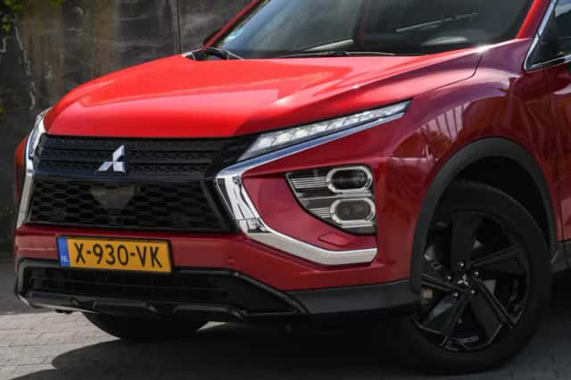 Mitsubishi Eclipse Cross (2024) thumbnail 2