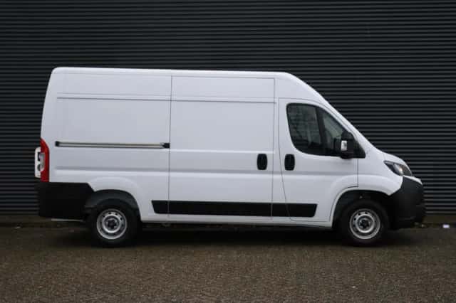 Opel Movano (2024) thumbnail 3