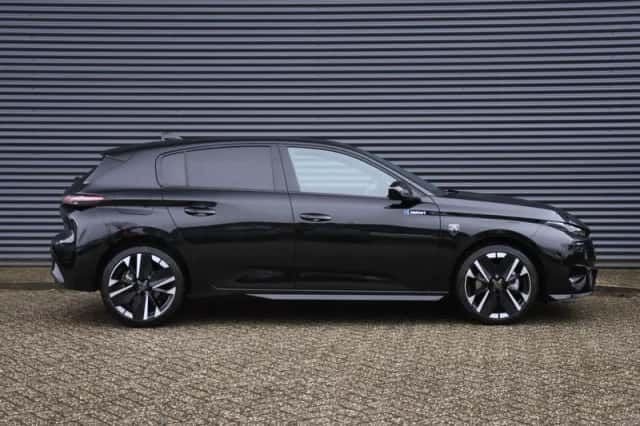 Peugeot 308 (2025) thumbnail 4