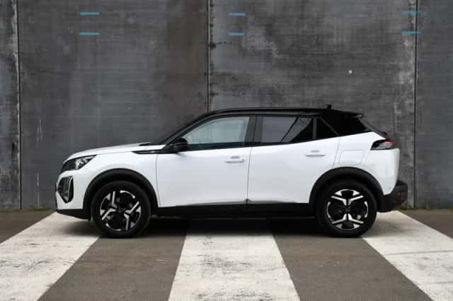 Peugeot e-2008 (2025) thumbnail 3