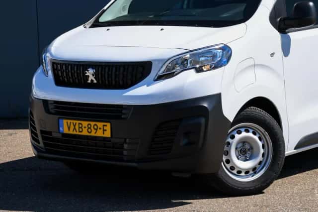 Peugeot E-Expert (2023) thumbnail 2