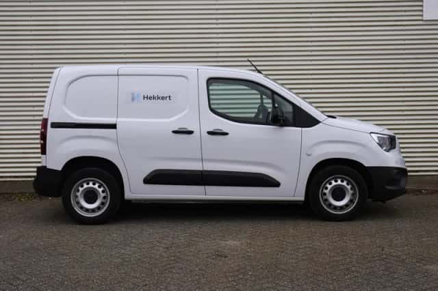 Opel Combo (2023) thumbnail 3