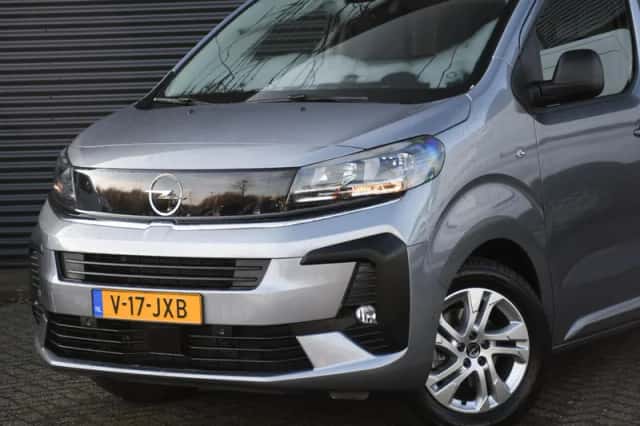 Opel Vivaro (2024) thumbnail 2