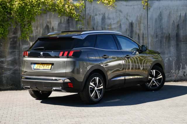 Peugeot 3008 (2019) thumbnail 6