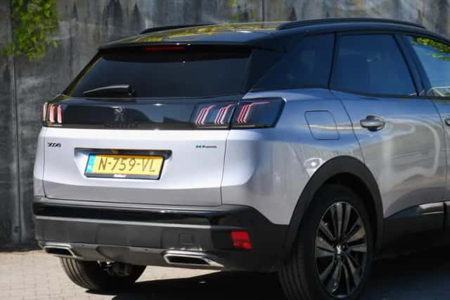 Peugeot 3008 (2022) thumbnail 6