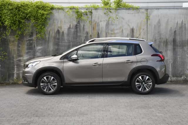 Peugeot 2008 (2017) thumbnail 3