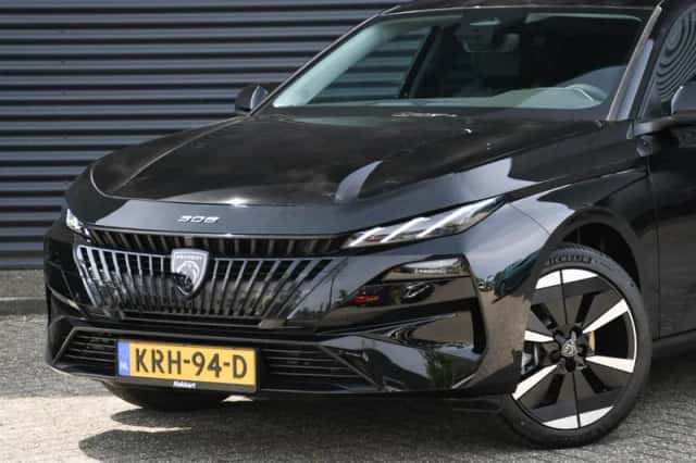 Peugeot e-308 (2026) thumbnail 2