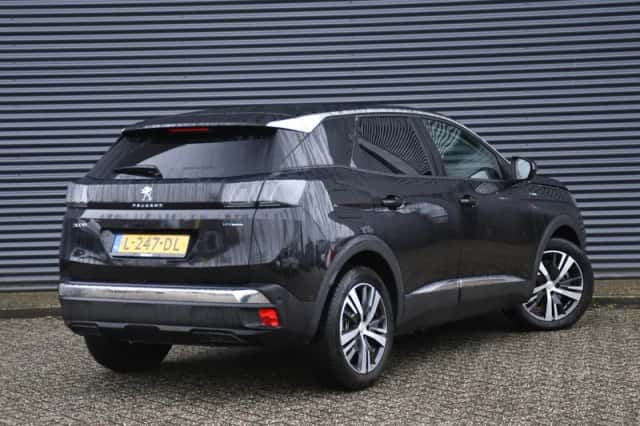 Peugeot 3008 (2021) thumbnail 5