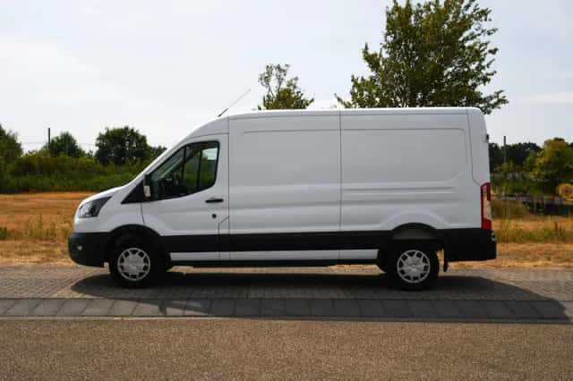Ford E-Transit (2024) thumbnail 3