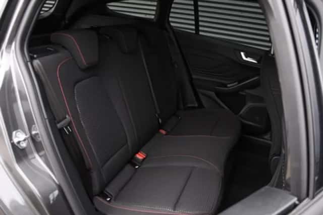 Ford Focus (2024) thumbnail 12